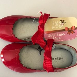 Lily & Dan red pattern leather ballet flats